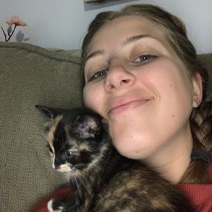 Meet your Posher, Briana